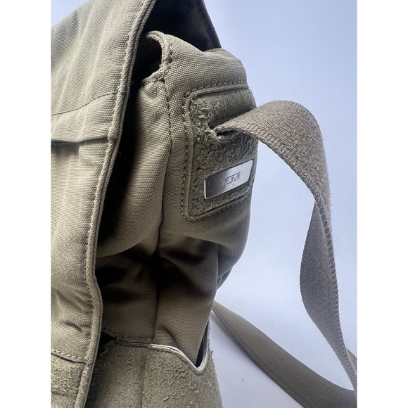 TUMI T-Tech Crossbody Messenger Large Laptop Carry Bag Olive Green - Picture 3 of 12